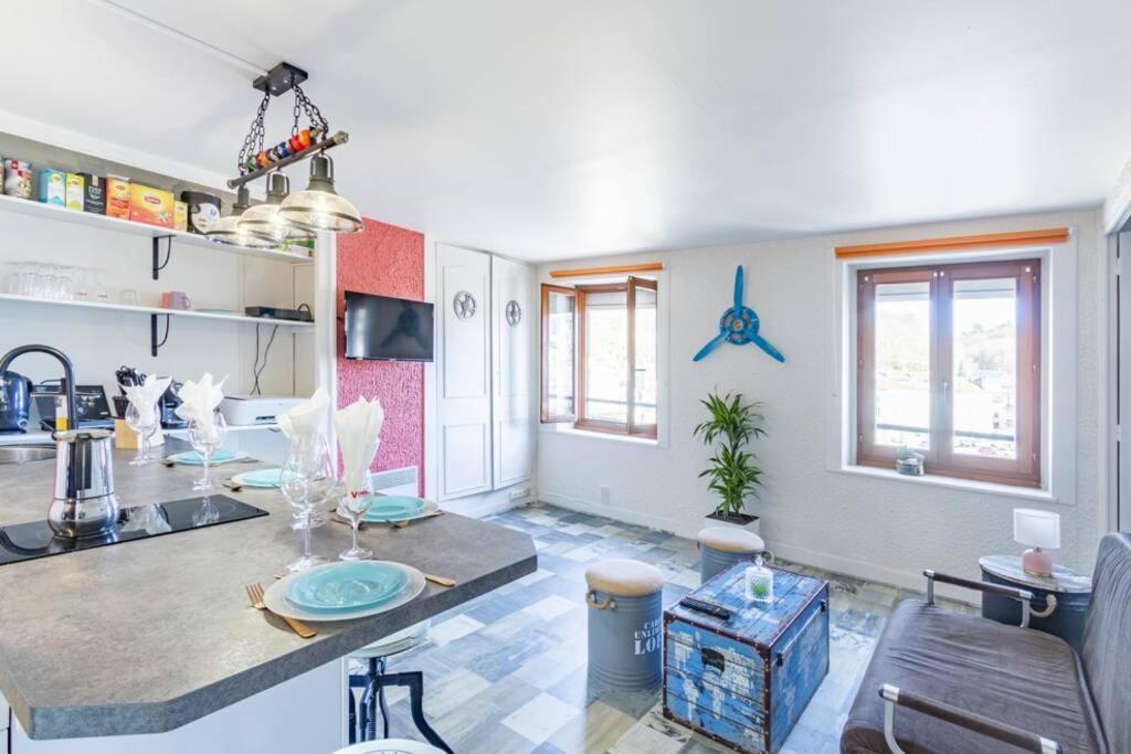 Chipote By Carl-Emilie Apartment Epinal Bagian luar foto